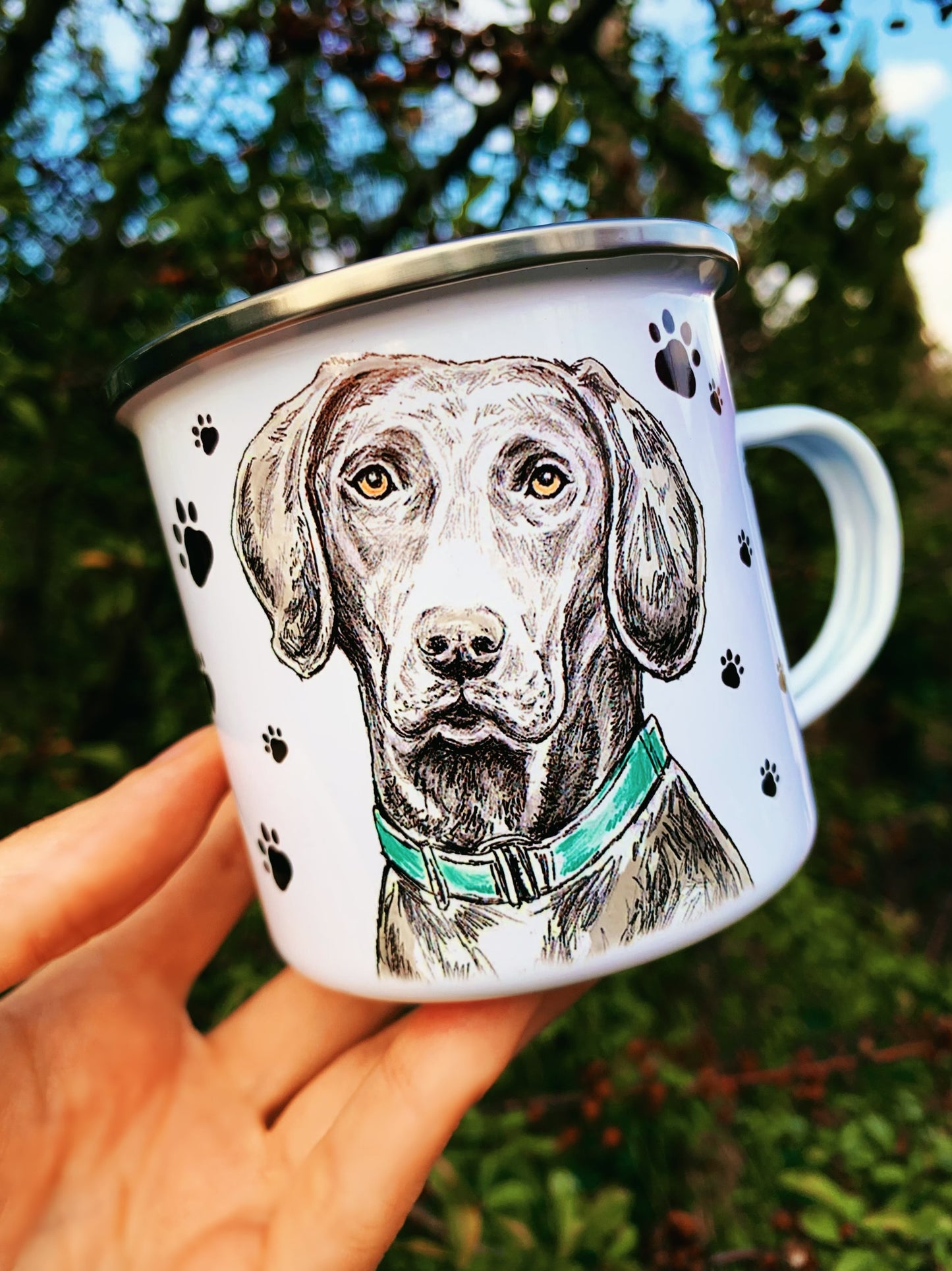 Weimari Vizsla fém bögre - Kézzel festett Weimari Vizsla mintával és mancsokkal