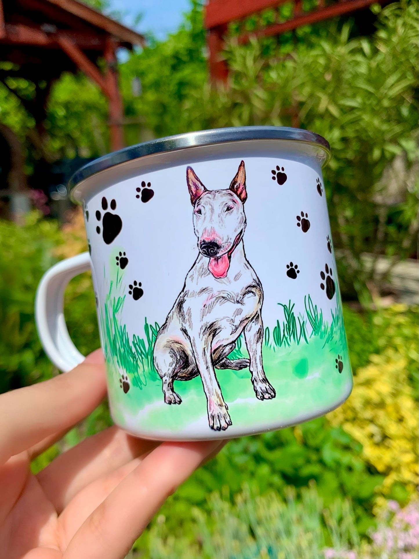 Egyedi bullterrier mintás fém bögre világos színű kutyával