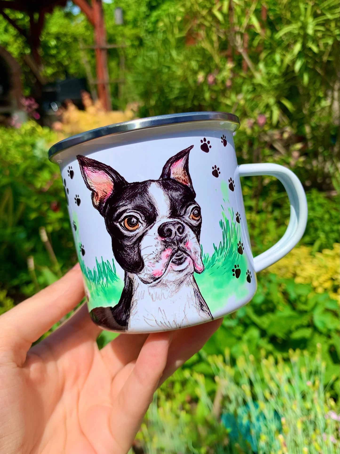 Egyedi Boston terrier mintás túrabögre – kézzel festett kutyás dizájnnal