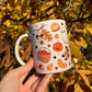 Halloween Tacskós bögre - Kézzel festett Tacskó Halloweeni Pumpkin és őszi szellemes leveles mintával
