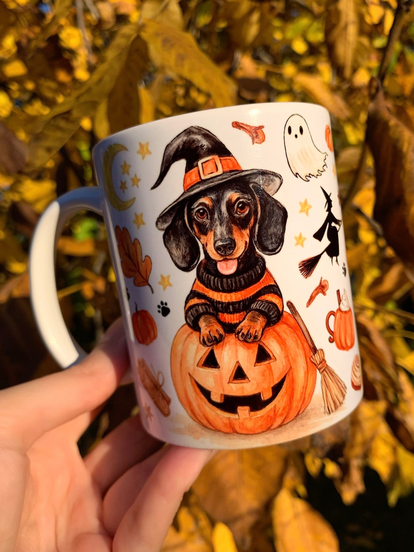 Halloween Tacskós bögre - Kézzel festett Cser Tacskó Halloweeni szellem tök boszi mintával