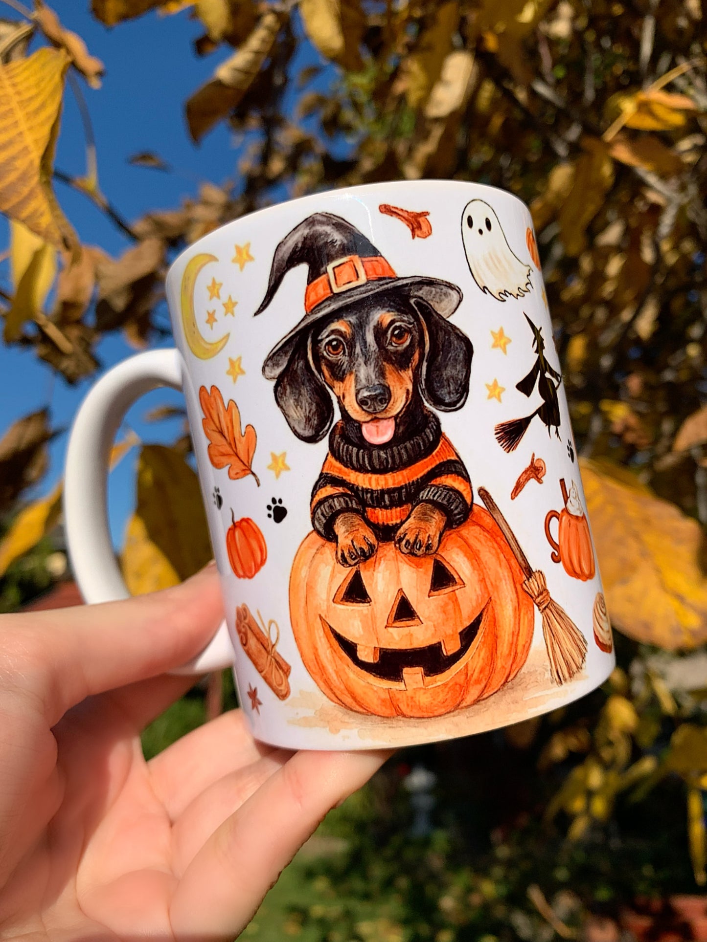 Halloween Tacskós bögre - Kézzel festett Cser Tacskó Halloweeni szellem tök boszi mintával