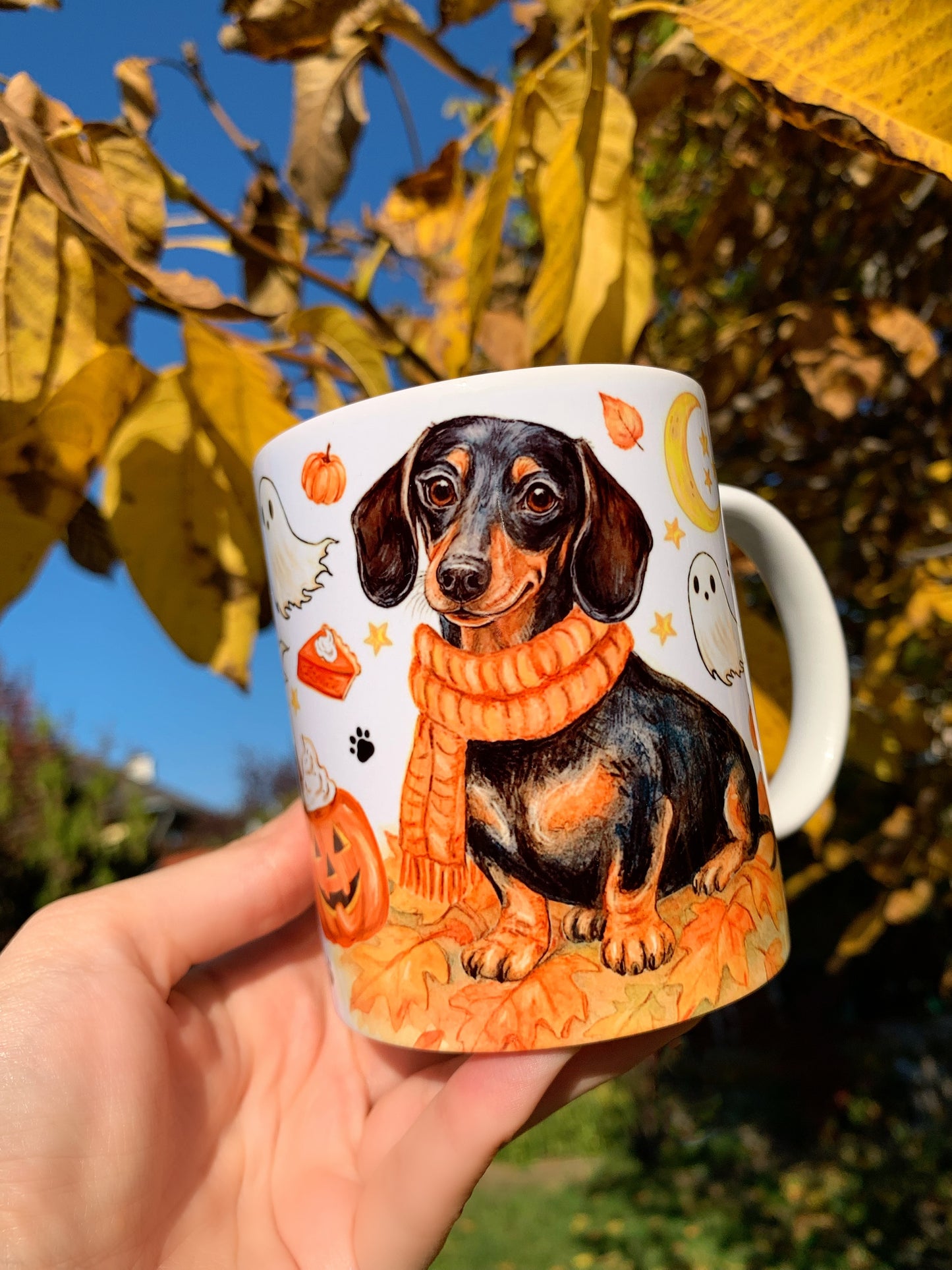 Halloween Tacskós bögre - Kézzel festett Tacskó Halloweeni Pumpkin és őszi szellemes leveles mintával