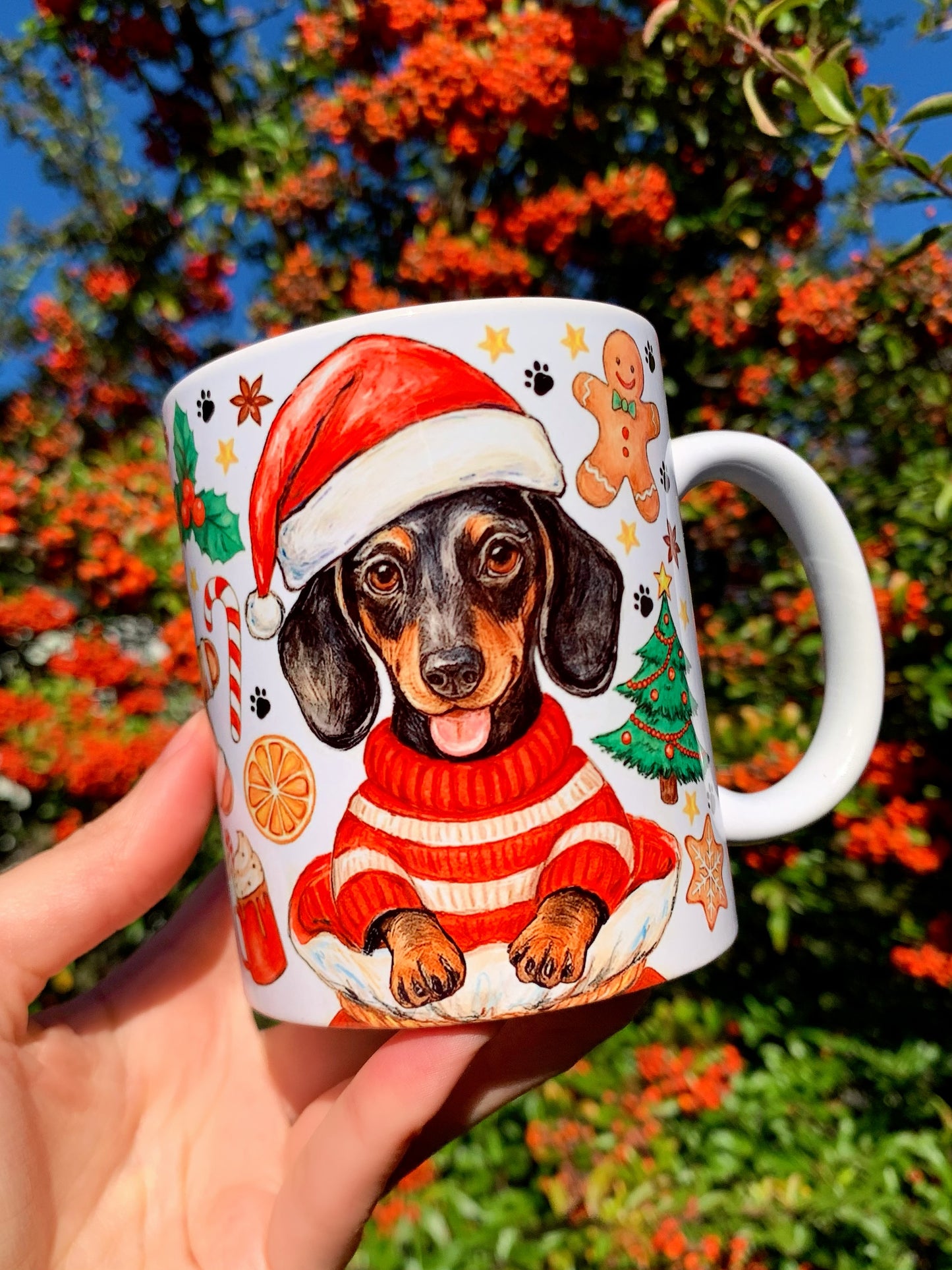 Karácsonyi Tacskós bögre - Kézzel festett Tacskó Mikulás zsákkal és karácsonyi mintával