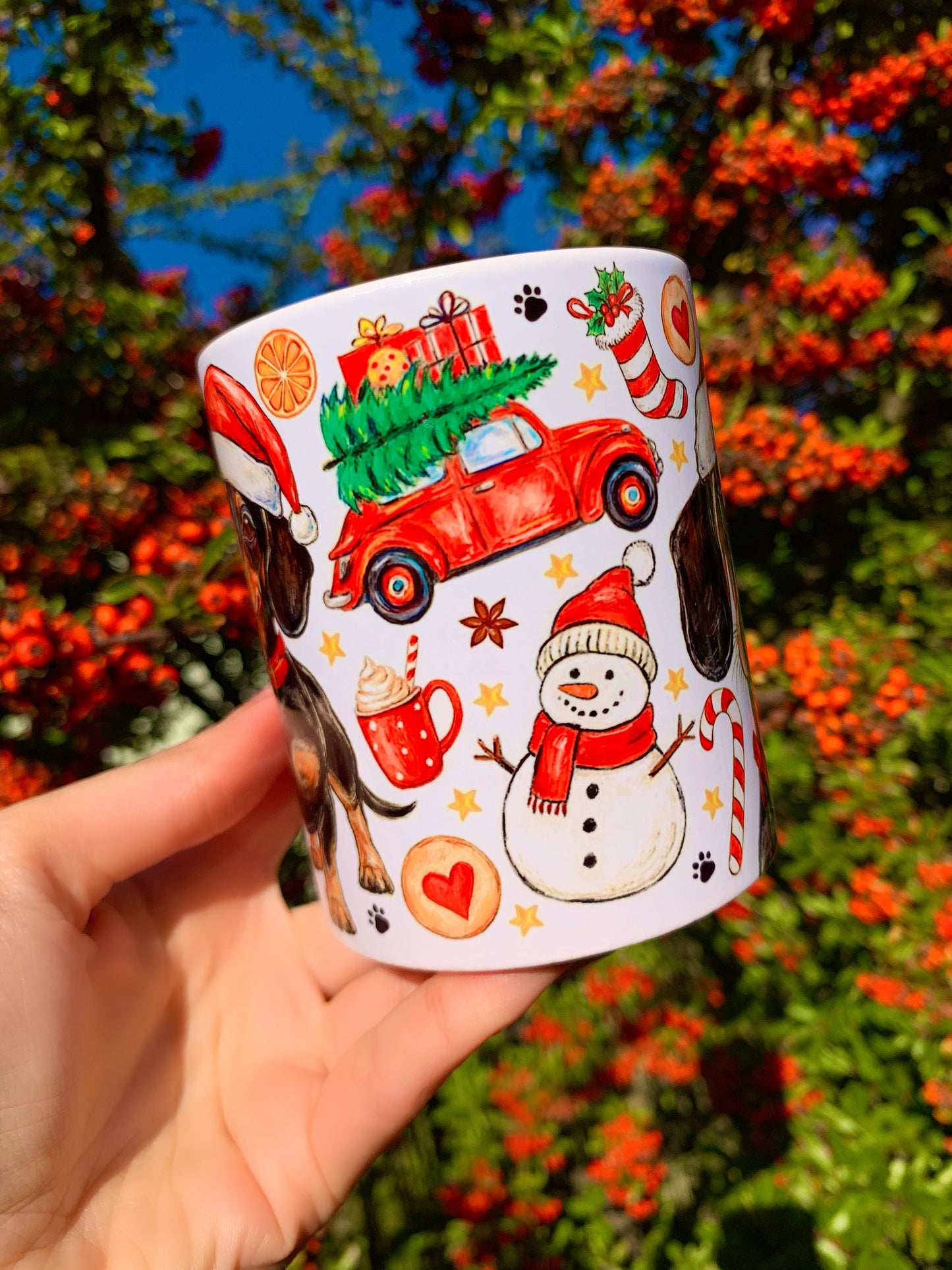 Karácsonyi Tacskós bögre - Kézzel festett Tacskó piros nyakörv és karácsonyi mintával