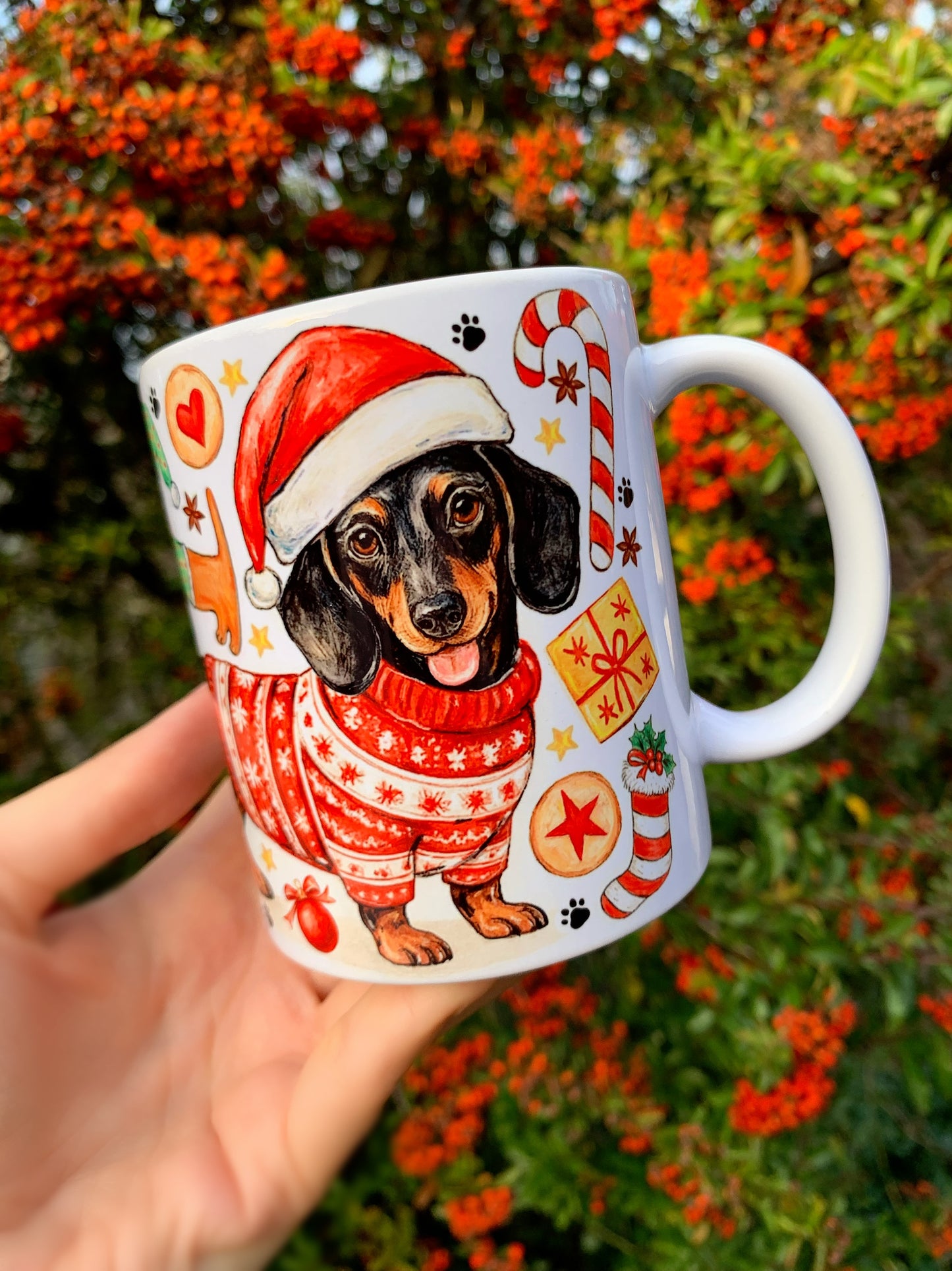 Karácsonyi Tacskós bögre - Kézzel festett Mikulás Tacskó karácsonyi pulcsiban és karácsonyi mintával