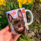 Francia bulldogos bögre - Kézzel festett Francia bulldog mintával és mancsos virágos tavaszi mintákkal