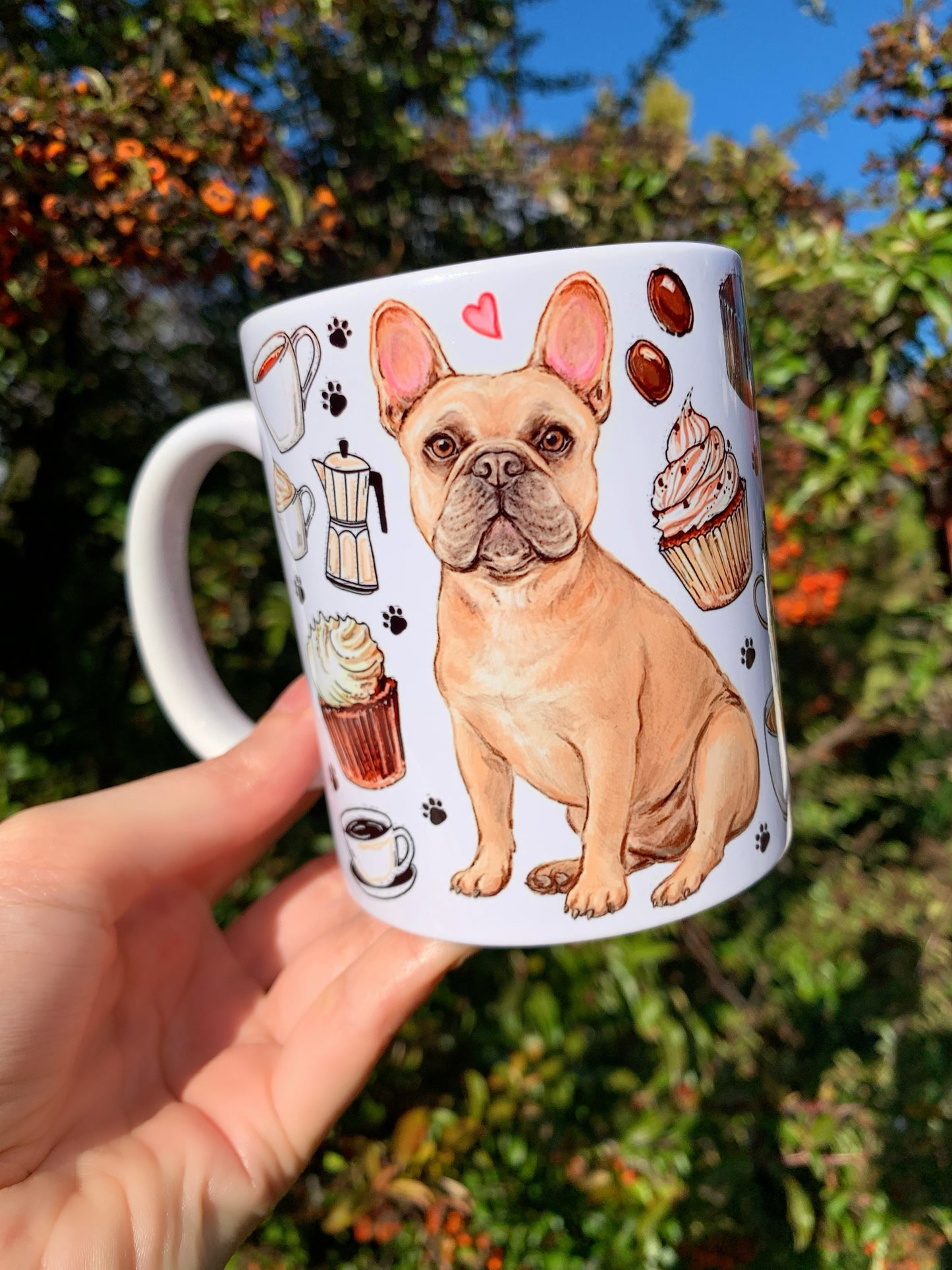 Francia bulldogos bögre - Kézzel festett Francia bulldog mintával és mancsos kávés mintákkal