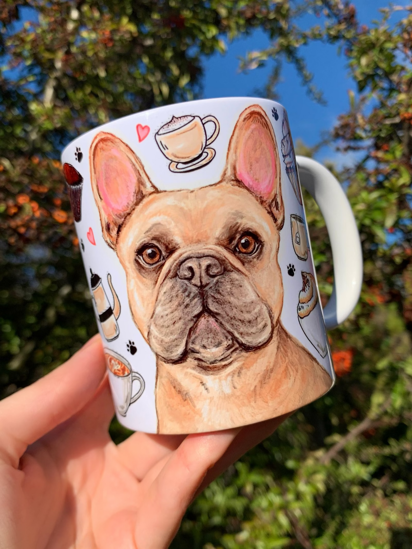 Francia bulldogos bögre - Kézzel festett Francia bulldog mintával és mancsos kávés mintákkal