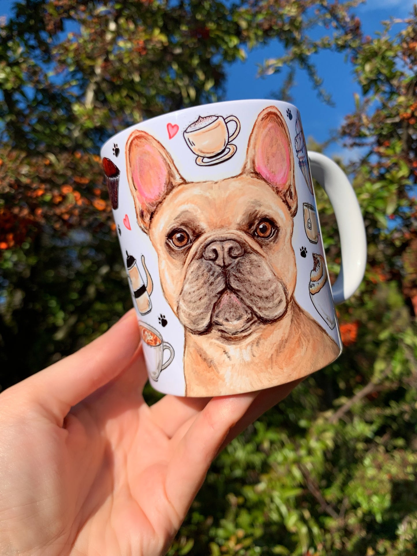 Francia bulldogos bögre - Kézzel festett Francia bulldog mintával és mancsos kávés mintákkal