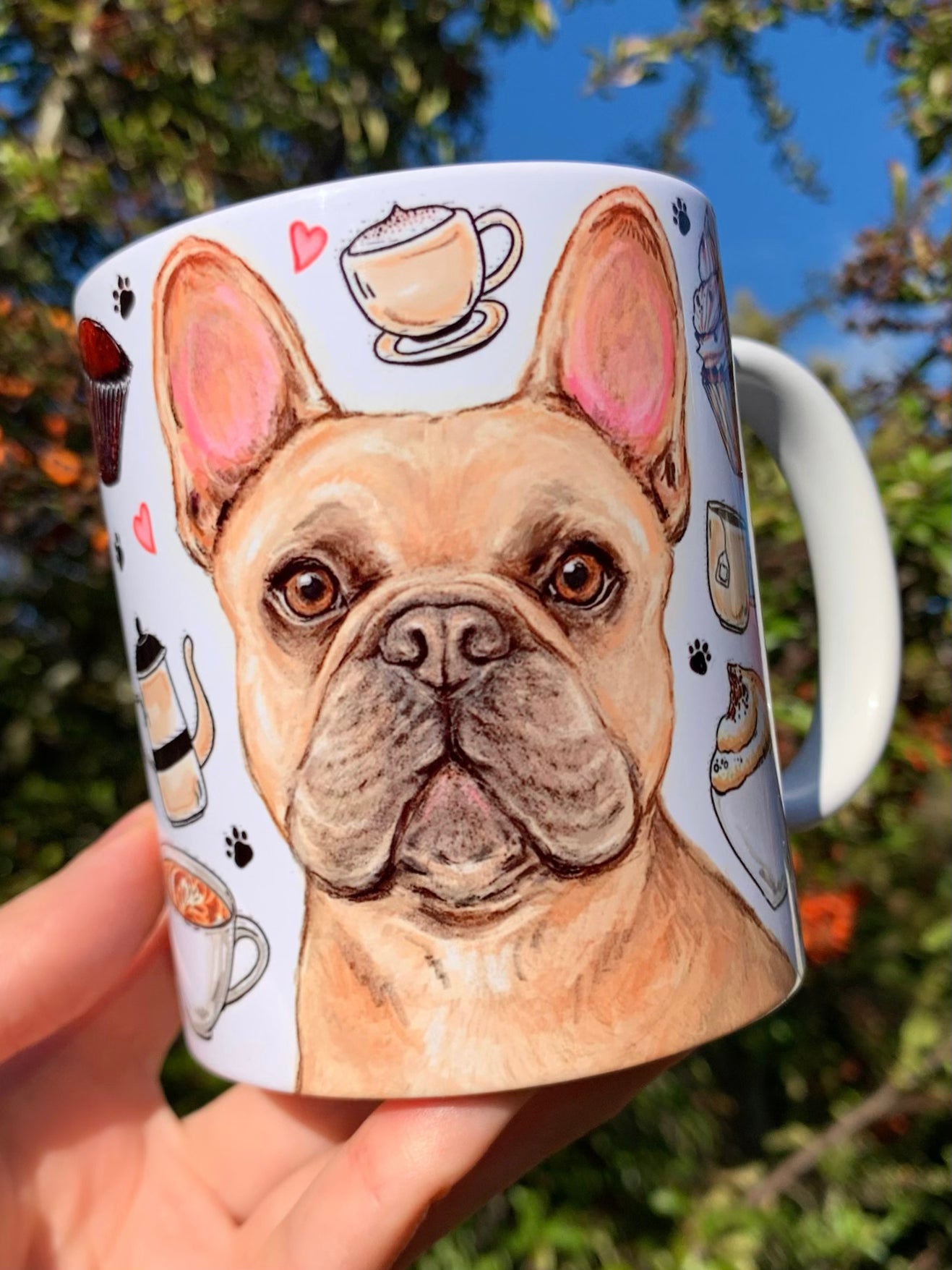 Francia bulldogos bögre - Kézzel festett Francia bulldog mintával és mancsos kávés mintákkal