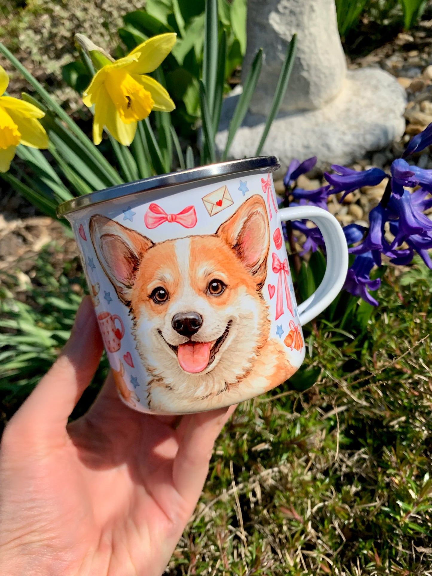 Corgi kutyás bögre - Kézzel festett ugró Corgi mintákkal