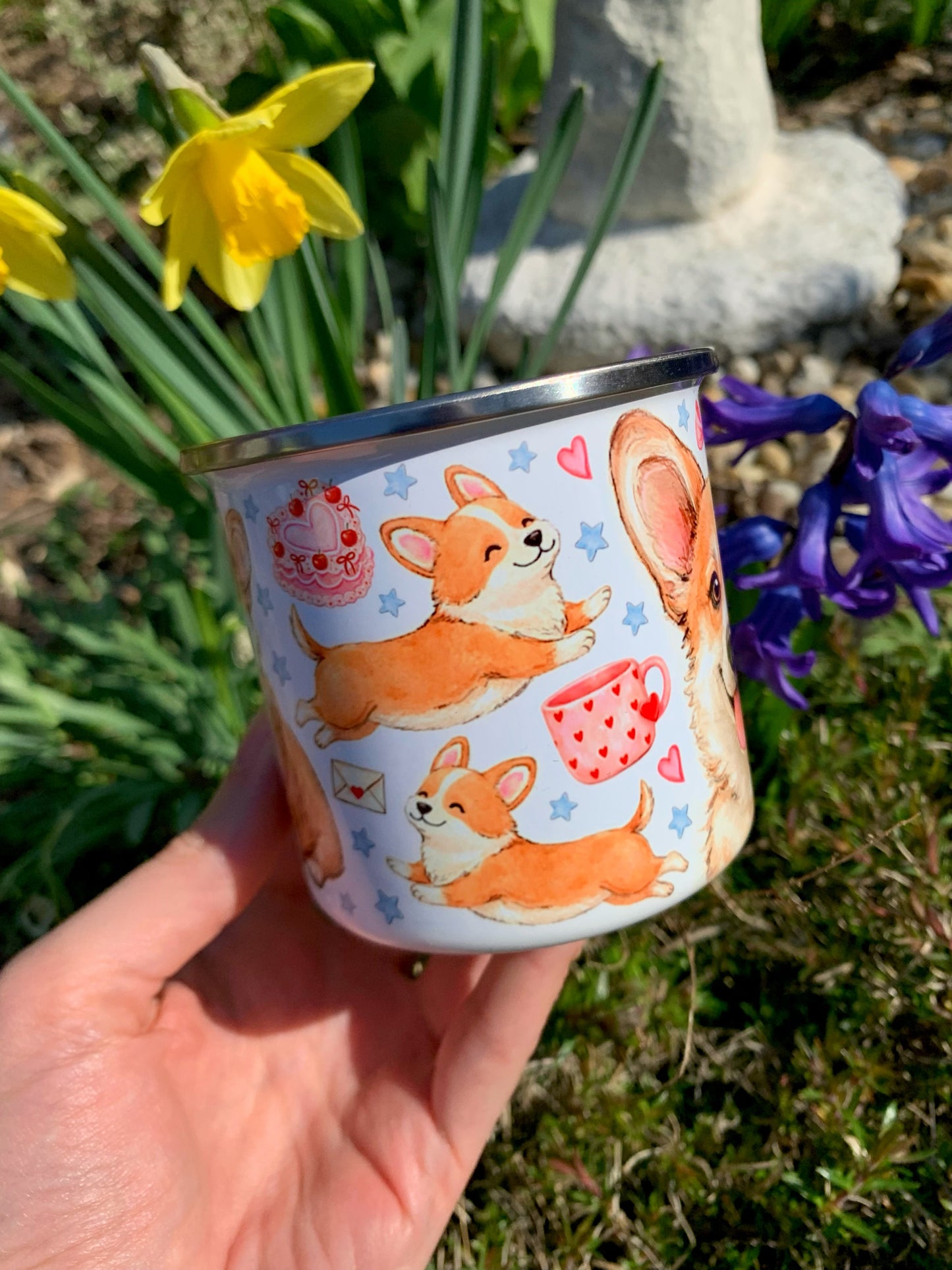 Corgi kutyás bögre - Kézzel festett ugró Corgi minta és süti mintákkal