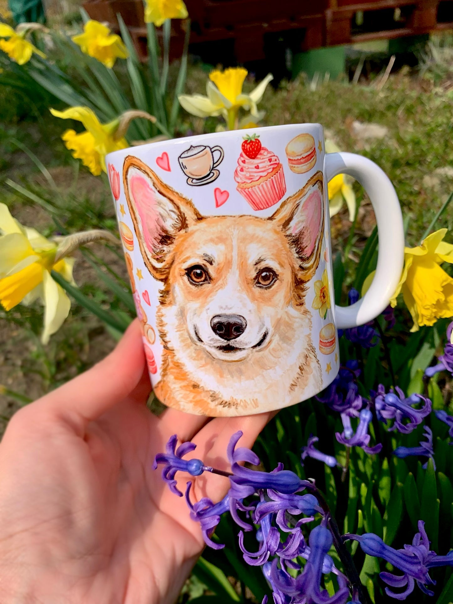 Corgi kutyás bögre - Kézzel rajzolt Corgi minta és Macis virágos minták