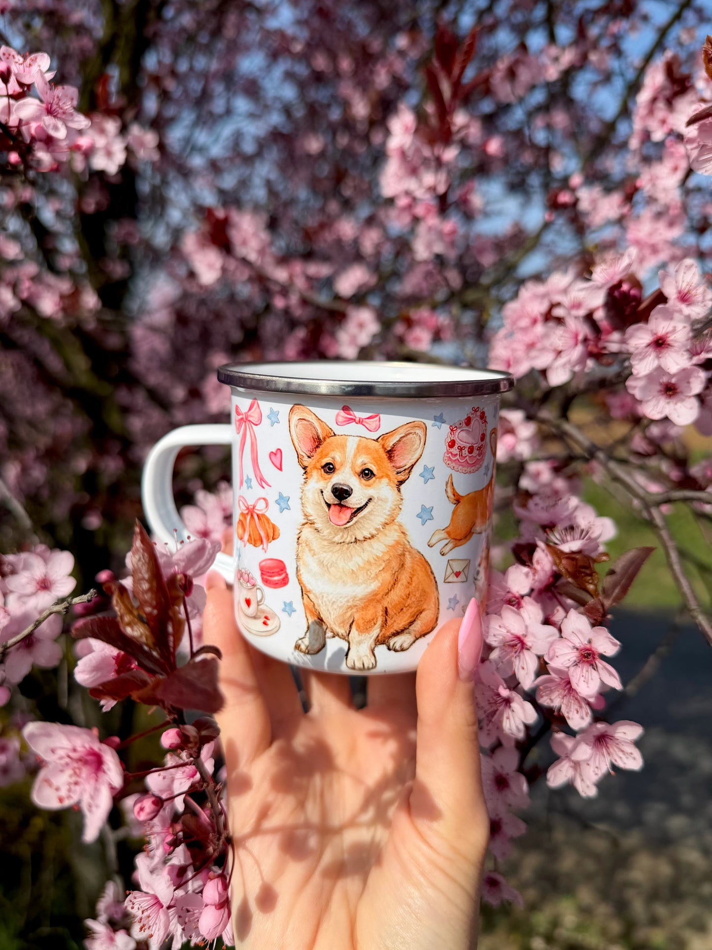 Corgi kutyás bögre - Kézzel festett ugró Corgi mintákkal