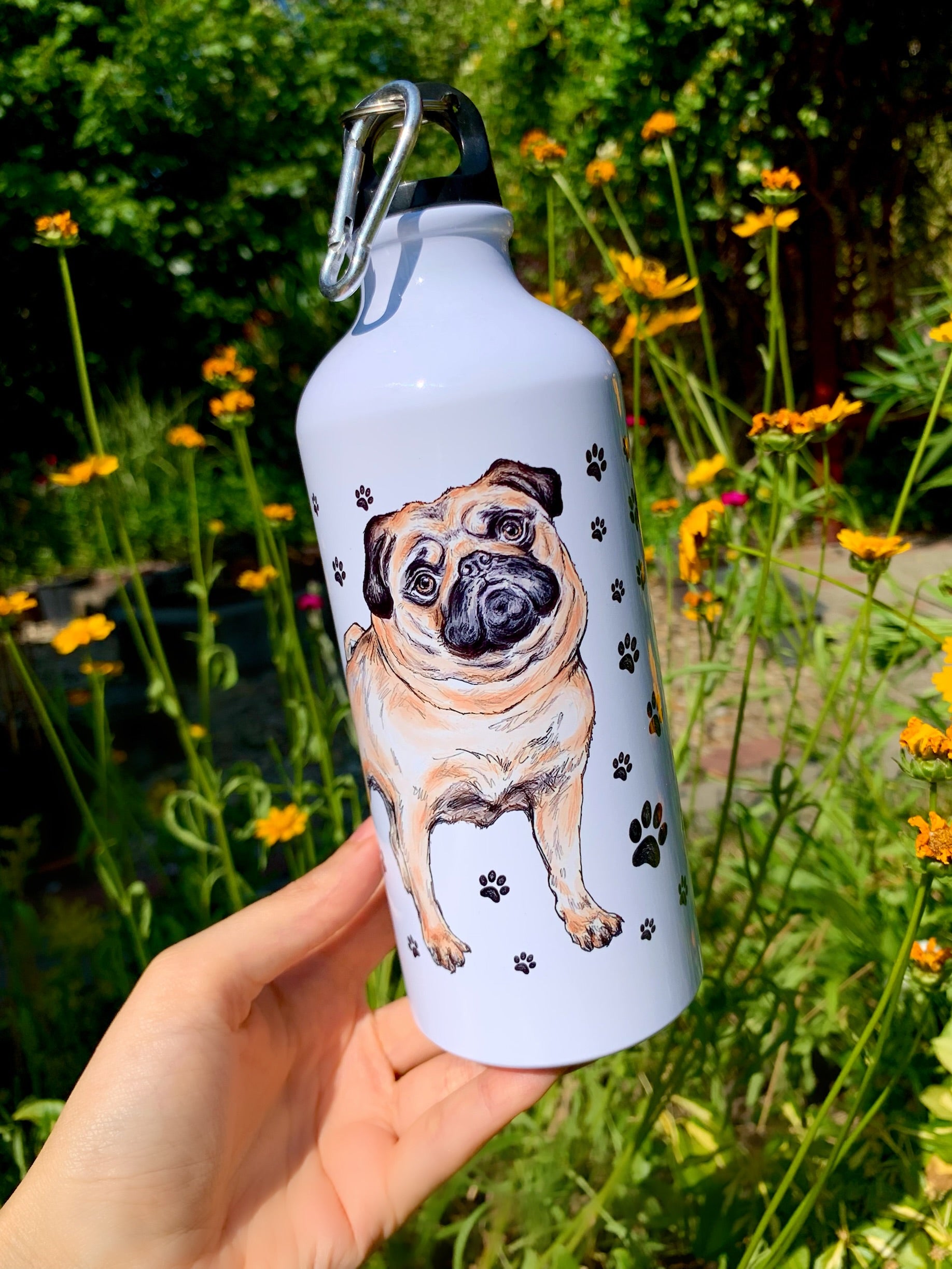 Mopsz kollekció promókép – négyféle termék egyedi mopsz illusztrációkkal