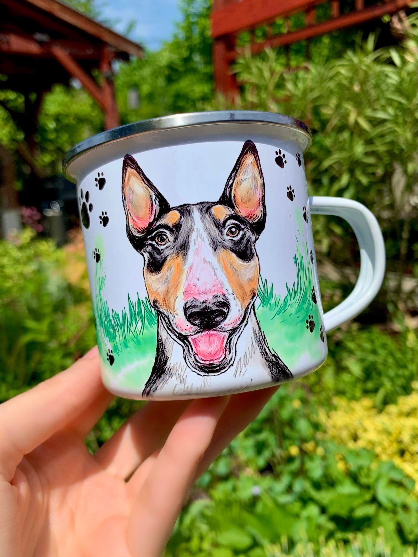 Kézzel készült kutyás bögre – foltos Bullterrier karakteres testtartásban