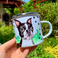 Boston terrier ajándék bögre – kézzel illusztrált kutyamintával és mancsnyomokkal