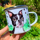 Kézzel festett Boston terrier mintás fém bögre mancsos háttérrel