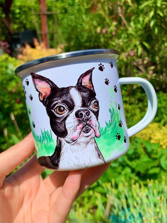 Kézzel festett Boston terrier mintás fém bögre mancsos háttérrel