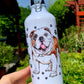 Angol bulldog kulacs kézzel festett álló bulldog mintával és mancsos háttérrel