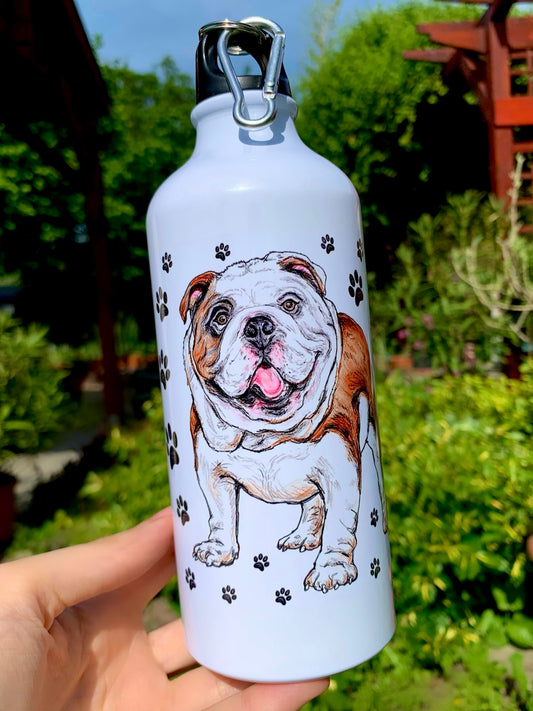 Angol bulldog kulacs kézzel festett álló bulldog mintával és mancsos háttérrel