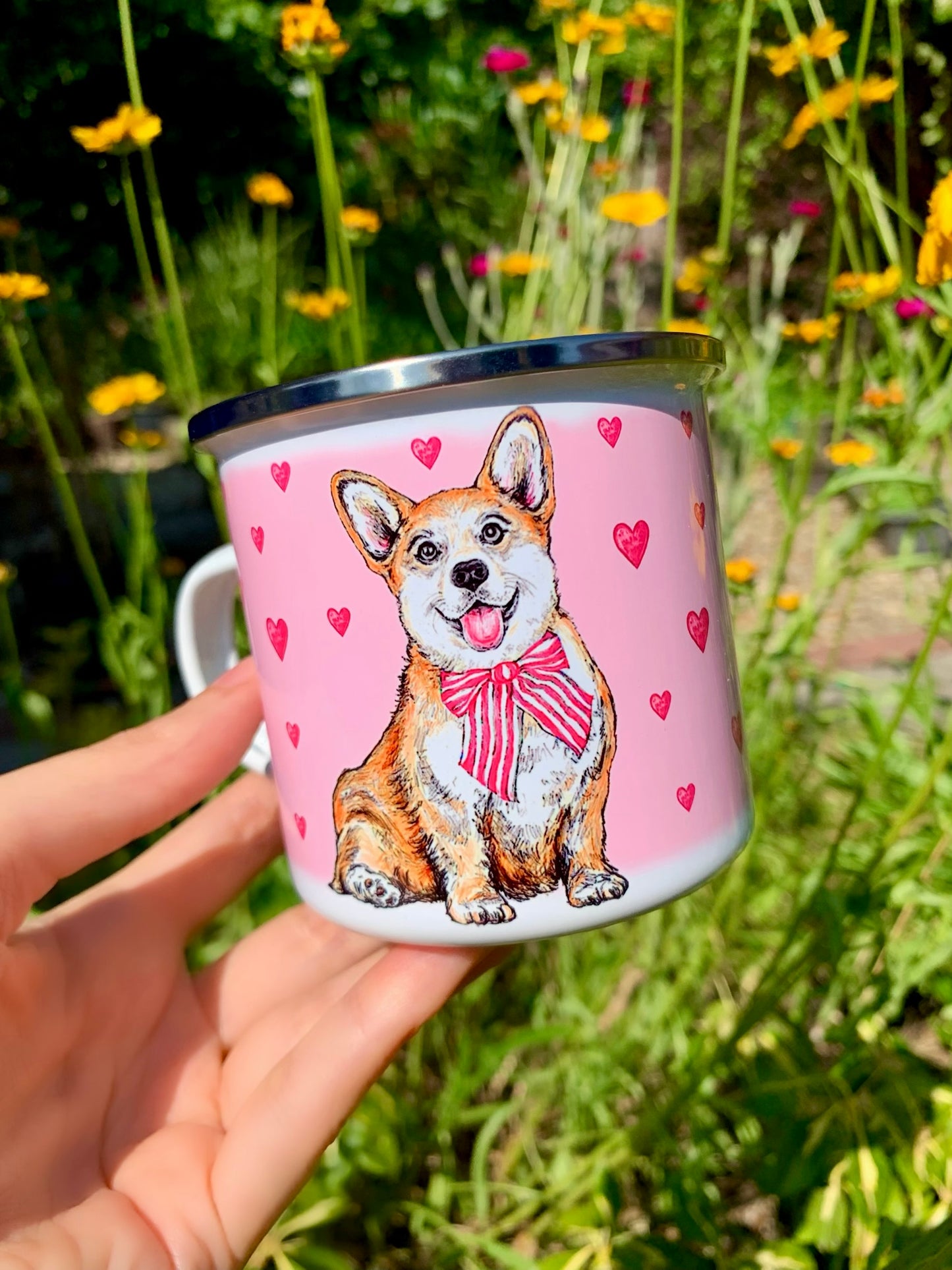Corgi kutya fém bögre - Kézzel festett Corgi kutya és rózsaszín szív mintákkal