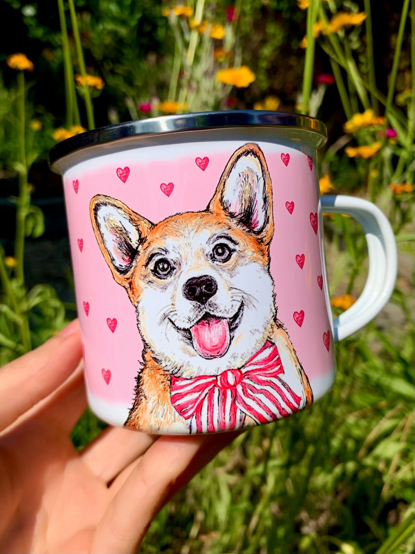 Corgi kutya fém bögre - Kézzel festett Corgi kutya és rózsaszín szív mintákkal