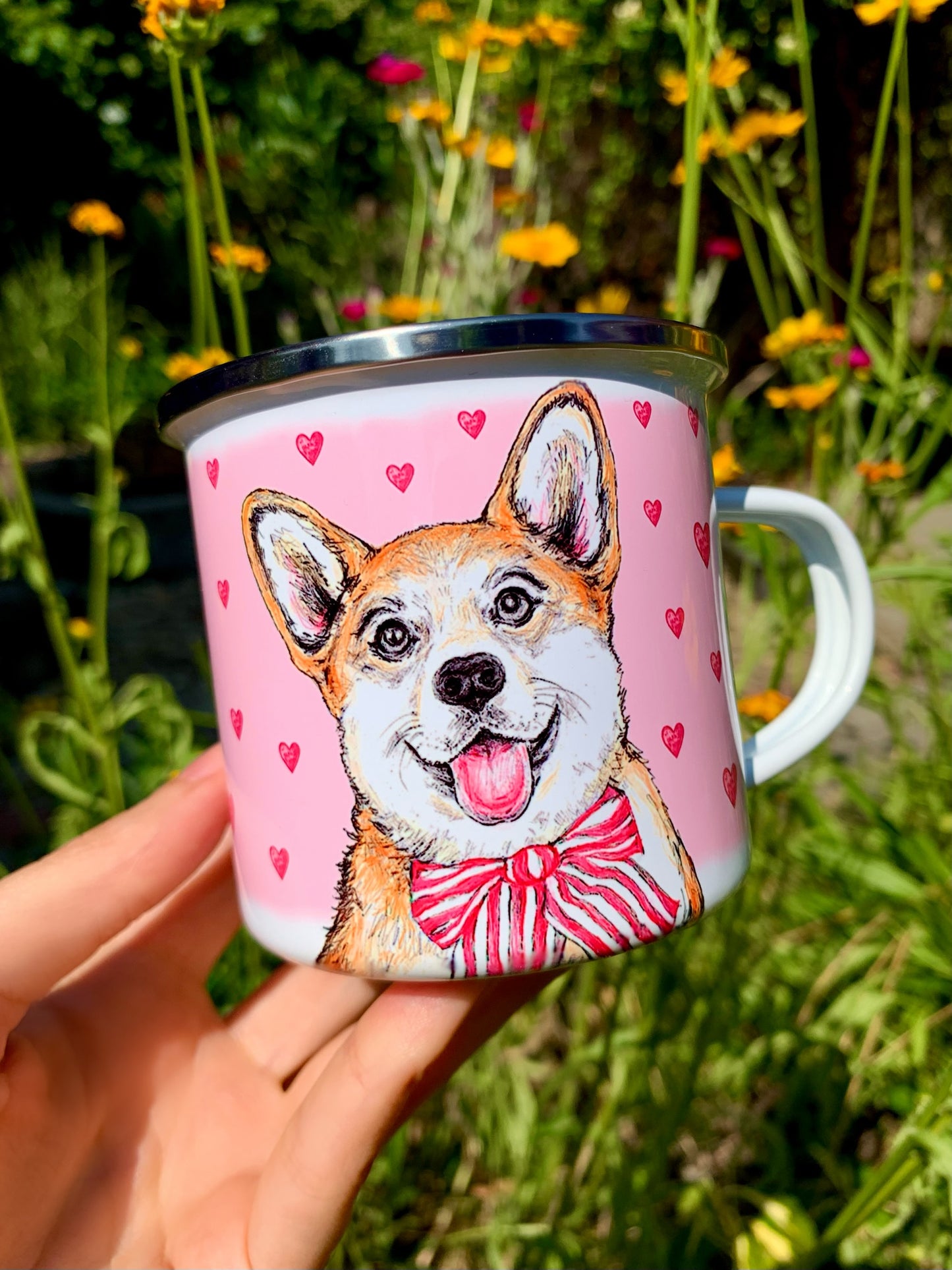 Corgi kutya fém bögre - Kézzel festett Corgi kutya és rózsaszín szív mintákkal